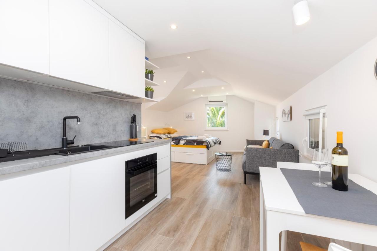 Easy Apartment มาลีโลชินจ์ ภายนอก รูปภาพ